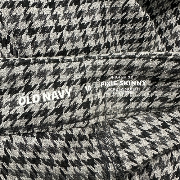 Women’s Old Navy houndstooth pixie pants size 10 NWT - Picture 3 of 5
